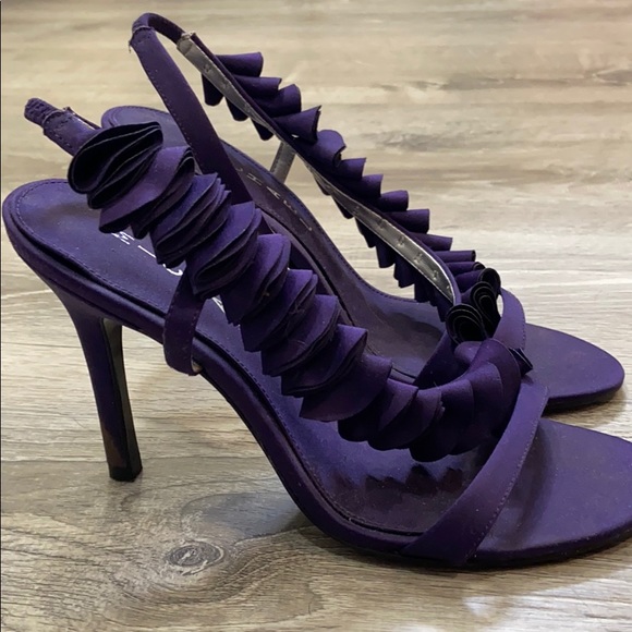 Michael Purple Ruffle Heels - Picture 4 of 4